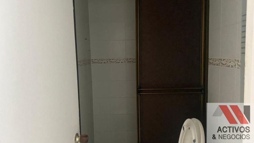 Casa de 3 alcobas en venta en Las Violetas, Medellín, 162 m² · foto 9 de 24
