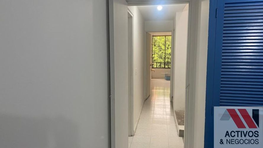 Casa de 3 alcobas en venta en Las Violetas, Medellín, 162 m² · foto 12 de 24