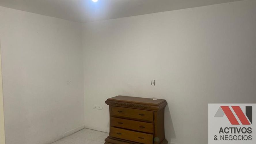 Casa de 3 alcobas en venta en Las Violetas, Medellín, 162 m² · foto 13 de 24