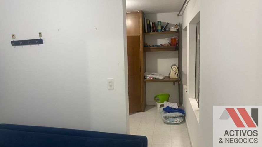 Casa de 3 alcobas en venta en Las Violetas, Medellín, 162 m² · foto 14 de 24