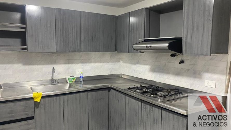 Casa de 3 alcobas en venta en Las Violetas, Medellín, 162 m² · foto 15 de 24
