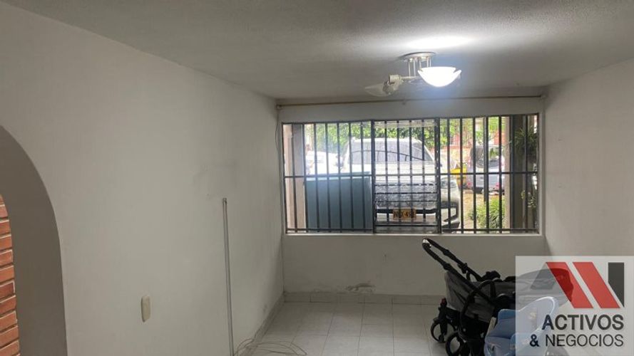 Casa de 3 alcobas en venta en Las Violetas, Medellín, 162 m² · foto 19 de 24