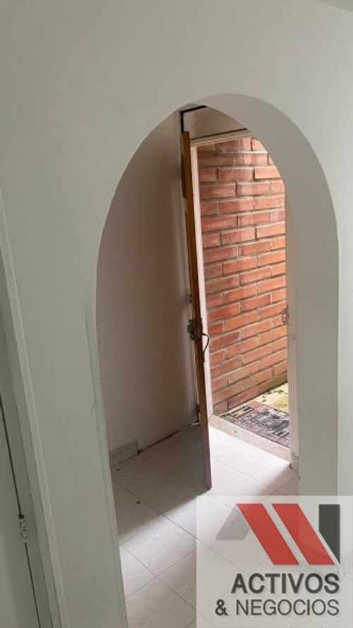 Casa de 3 alcobas en venta en Las Violetas, Medellín, 162 m² · foto 20 de 24