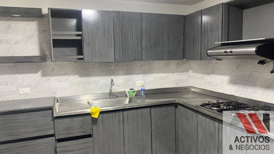 Casa de 3 alcobas en venta en Las Violetas, Medellín, 162 m² · foto 22 de 24