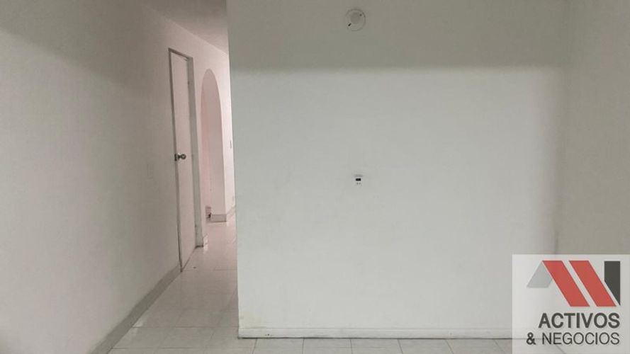 Casa de 3 alcobas en venta en Las Violetas, Medellín, 162 m² · foto 23 de 24