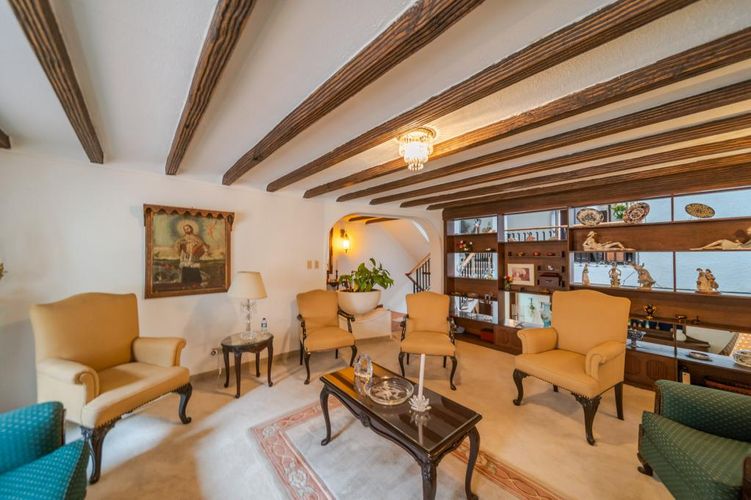 Casa de 3 alcobas en venta en Santa Barbara Oriental, Bogotá, 266 m² · foto 2 de 24