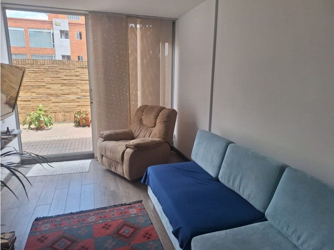 Apartaestudio en venta en Santa Barbara Occidental, Bogotá, 74 m² · foto 2 de 19