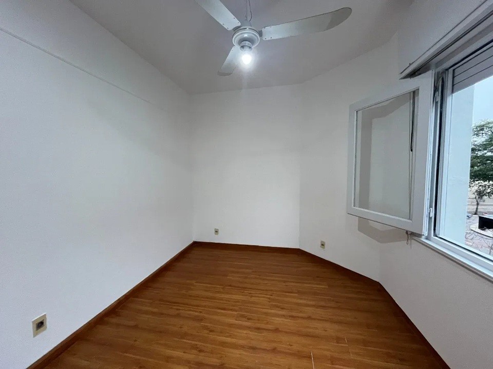 ALQUILER EN PUNTA CARRETAS DE 2 DORMITORIOS, 2 BALCONES, PARRILLERO EXCLUSIVO, GASTOS COMUNES BAJOS · Foto 9