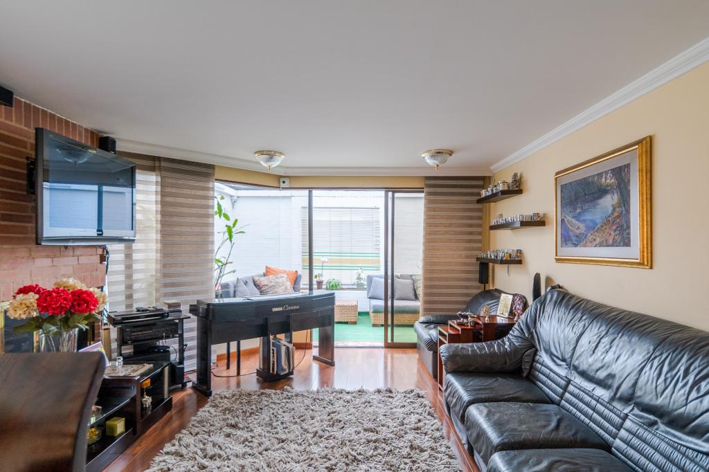 Apartamento en venta en Rincon Del Chico, Bogotá · foto 2 de 24