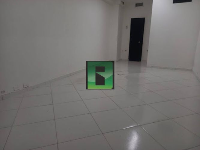 Local en arriendo en La Candelaria, Medellín, 24 m² · foto 5 de 7