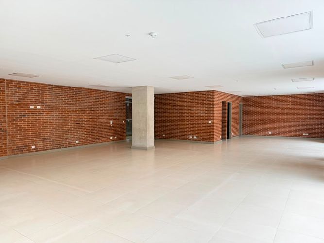 Oficina en arriendo en El Poblado, Medellín, 139 m² · foto 11 de 14