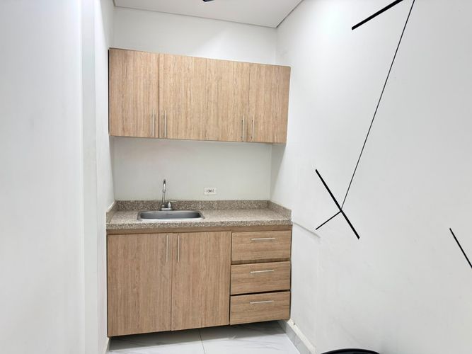Oficina en arriendo en El Poblado, Medellín, 96 m² · foto 2 de 15
