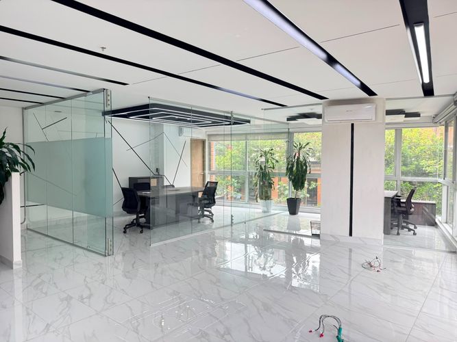 Oficina en arriendo en El Poblado, Medellín, 96 m² · foto 4 de 15