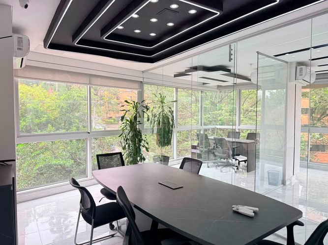 Oficina en arriendo en El Poblado, Medellín, 96 m² · foto 13 de 15