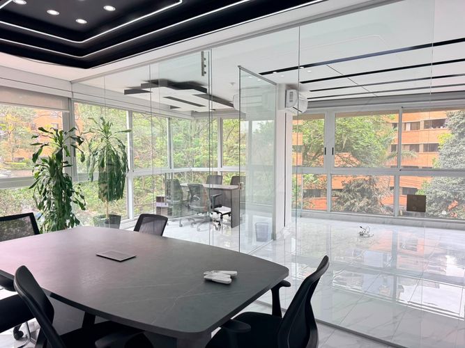 Oficina en arriendo en El Poblado, Medellín, 96 m² · foto 12 de 15