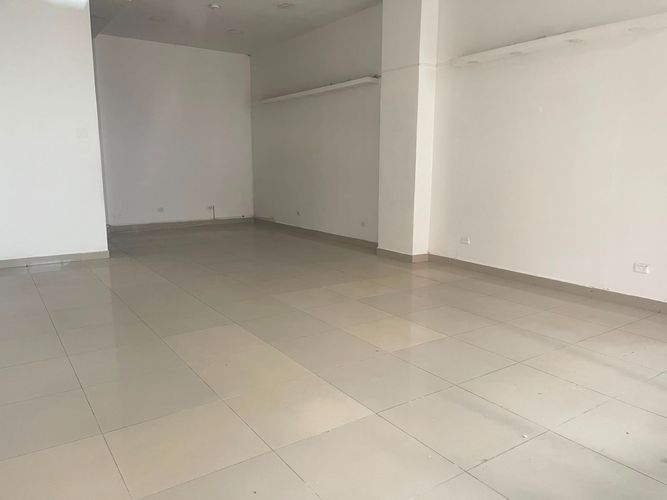Local en arriendo en Colombia, Medellín, 51 m² · foto 3 de 5