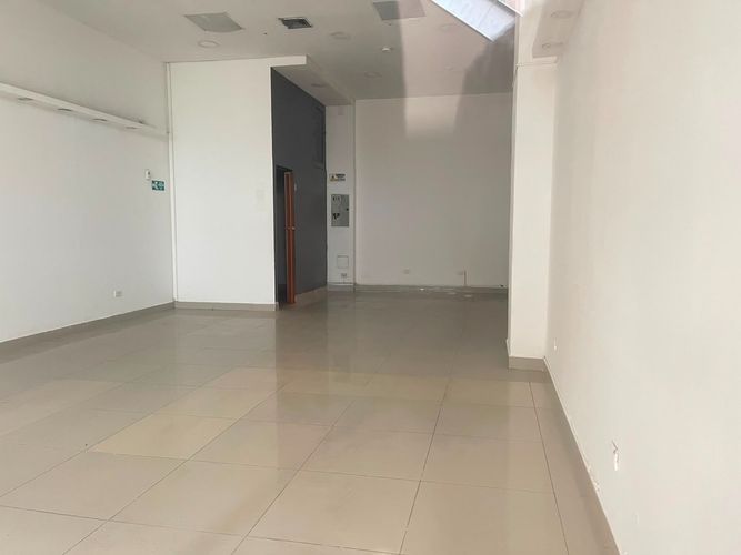 Local en arriendo en Colombia, Medellín, 51 m² · foto 5 de 5