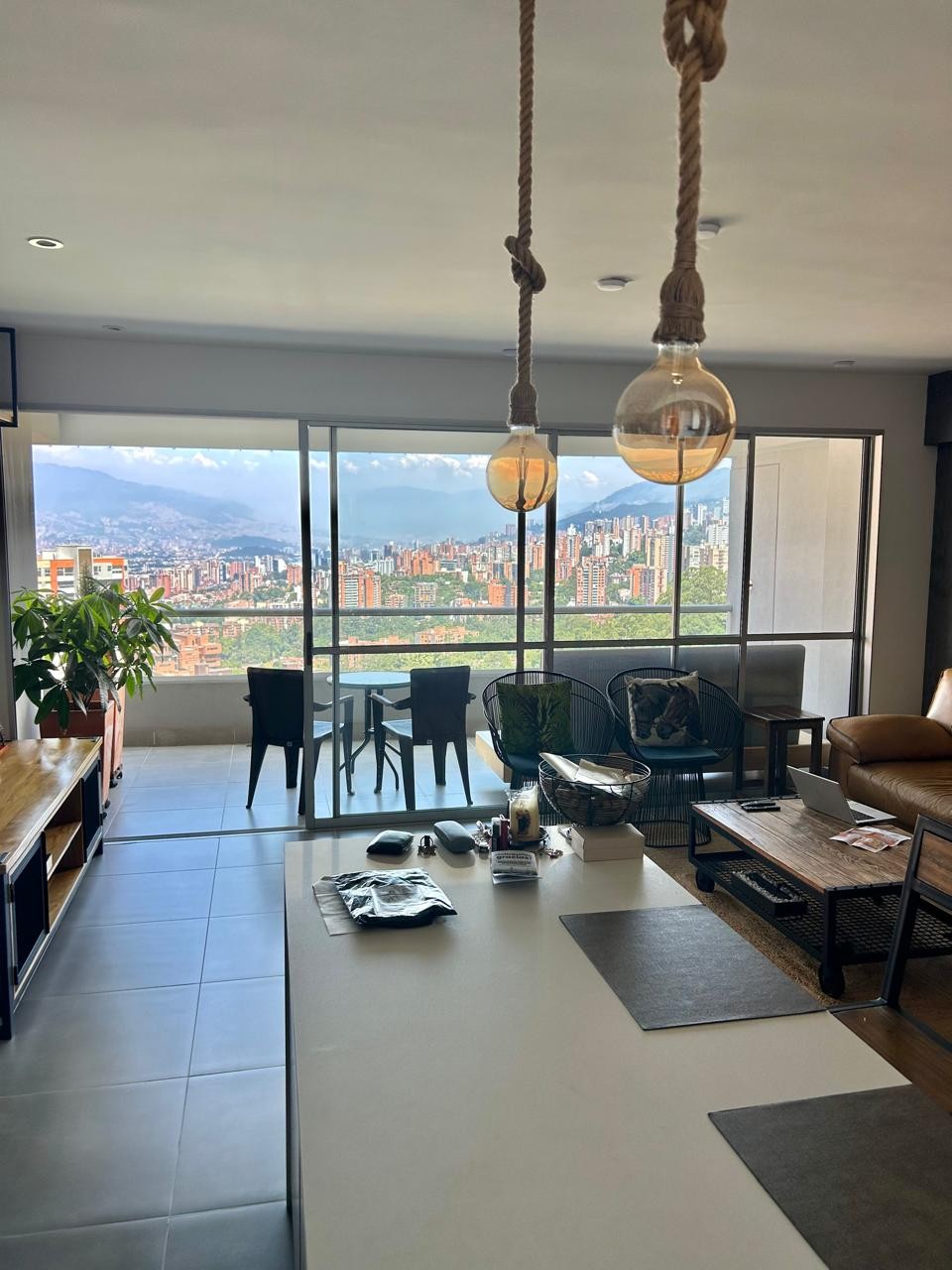 Apartamento en venta en Loma De Las Brujas, Envigado · foto 2 de 24