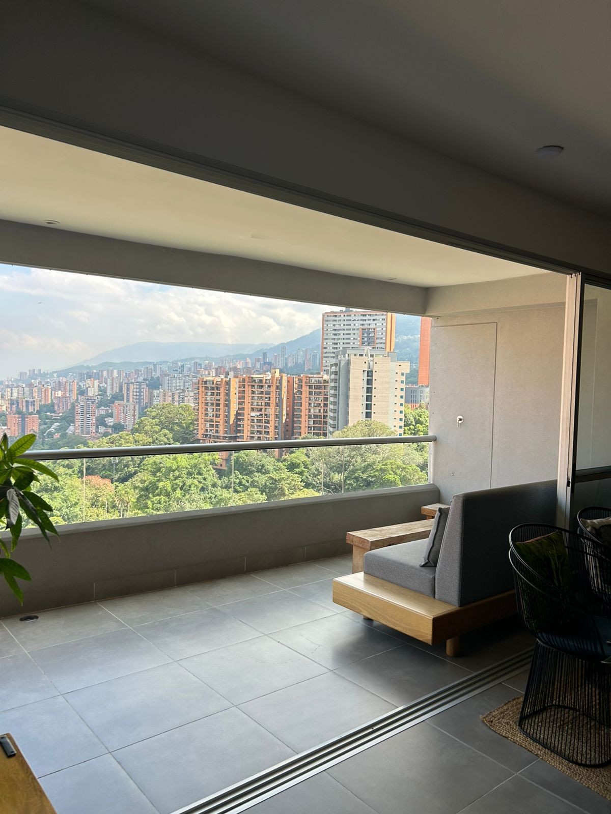 Apartamento en venta en Loma De Las Brujas, Envigado · foto 8 de 24