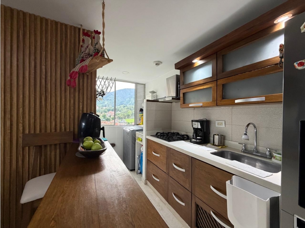Apartamento en venta en La Ferreria, La Estrella · foto 3 de 16