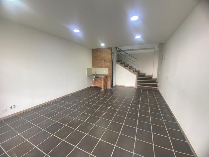 Local en arriendo en El Poblado, Medellín, 60 m² · foto 2 de 12