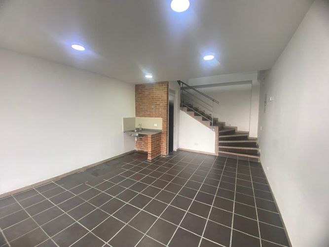 Local en arriendo en El Poblado, Medellín, 60 m² · foto 4 de 12