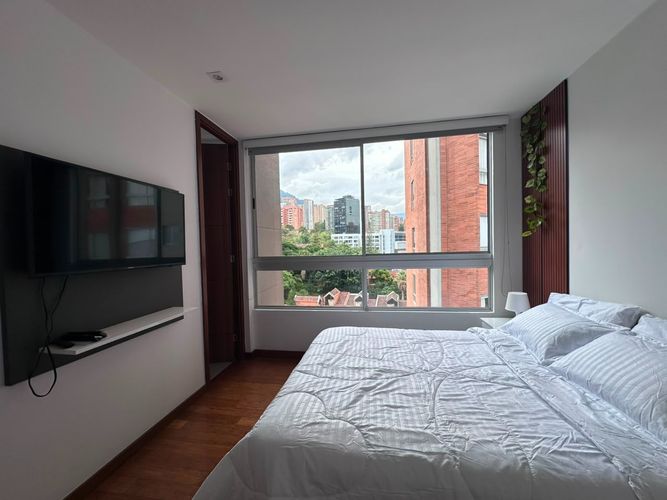 Apartamento de 3 alcobas en arriendo en El Poblado, Medellín, 175 m² · foto 13 de 20