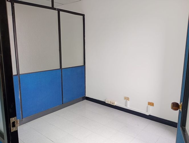Oficina en arriendo en Laureles, Medellín, 45 m² · foto 4 de 9