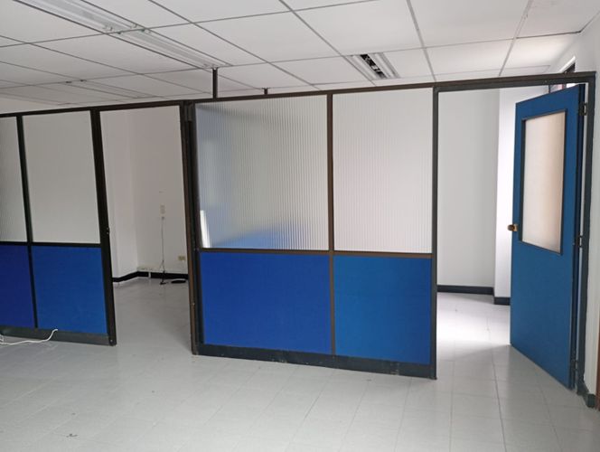Oficina en arriendo en Laureles, Medellín, 45 m² · foto 6 de 9