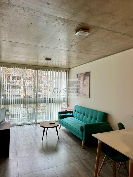 Apartamento en alquiler en Pocitos con 2 dormitorios y cochera