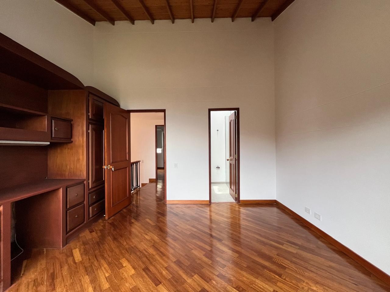 Casa en arriendo en El Poblado, Medellín · foto 12 de 20