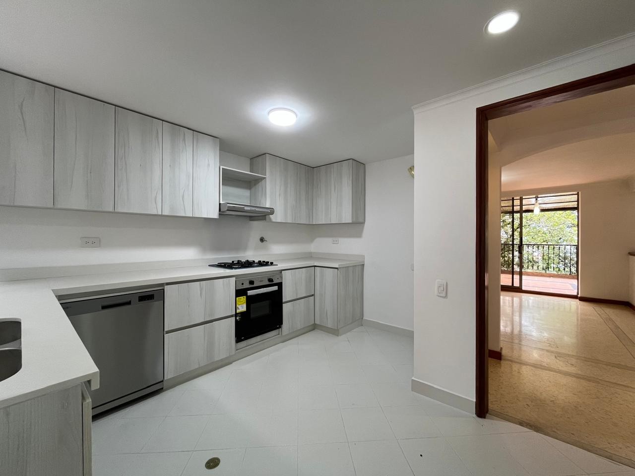 Casa en arriendo en El Poblado, Medellín · foto 5 de 20