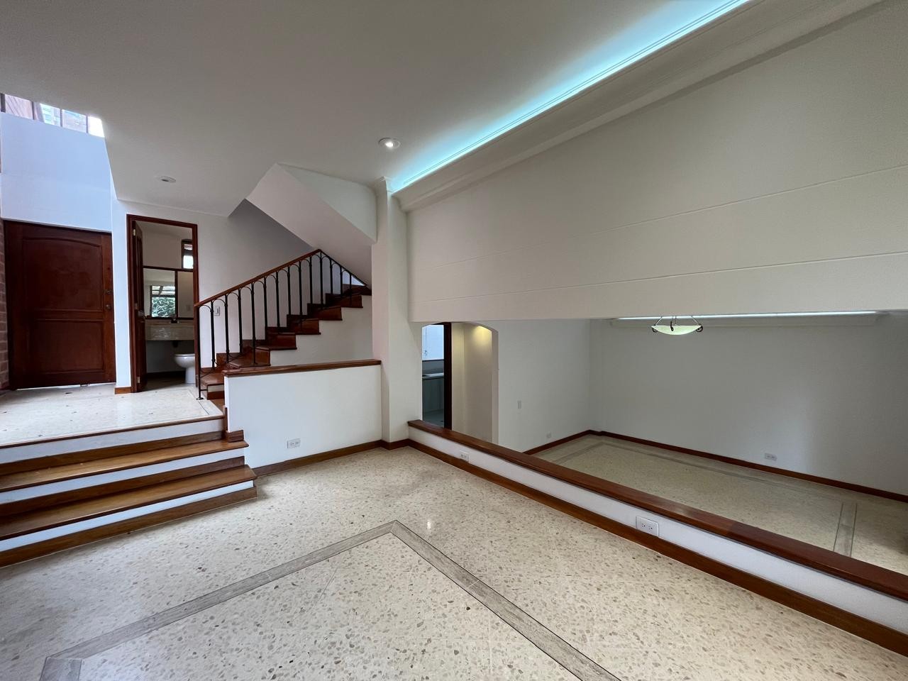 Casa en arriendo en El Poblado, Medellín · foto 6 de 20