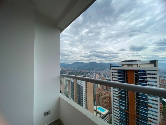 Apartamento de 3 alcobas en venta en Las Lomitas, Sabaneta, 66 m² · foto 6 de 24