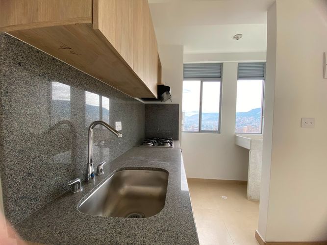 Apartamento de 3 alcobas en venta en Las Lomitas, Sabaneta, 66 m² · foto 18 de 24