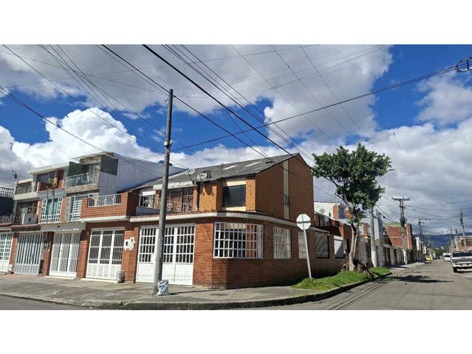 Casa de 4 alcobas en venta en Americas Occidental, Bogotá, 90 m² · foto 4 de 24