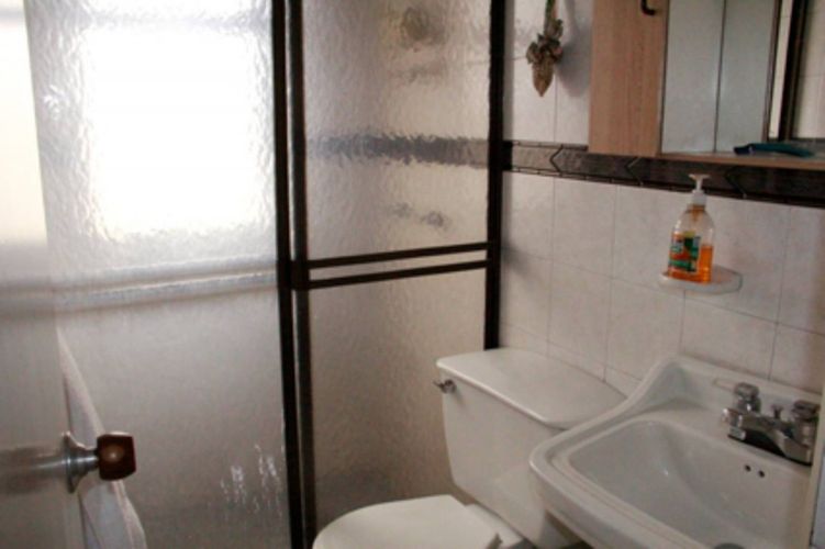 Casa de 4 alcobas en venta en Kennedy Central, Bogotá, 275 m² · foto 7 de 10