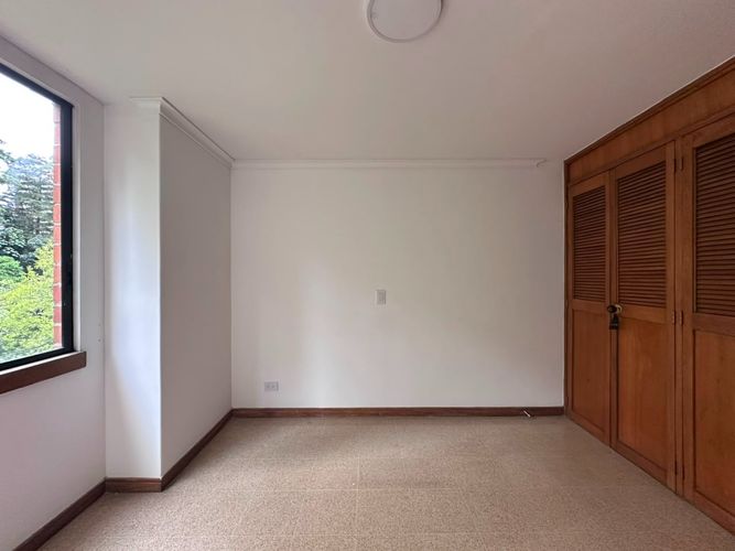 Apartamento de 3 alcobas en arriendo en Las Lomas, Medellín, 145 m² · foto 9 de 18
