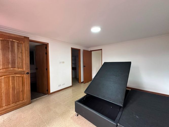 Apartamento de 3 alcobas en arriendo en Las Lomas, Medellín, 145 m² · foto 10 de 18
