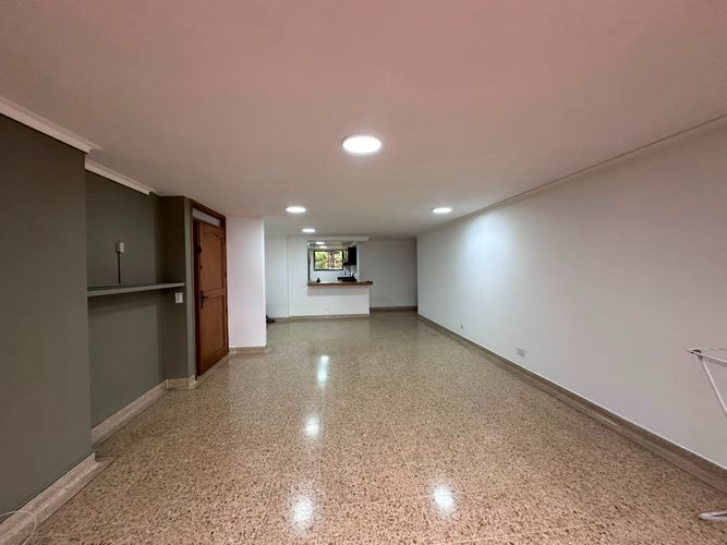 Apartamento de 3 alcobas en arriendo en Las Lomas, Medellín, 145 m² · foto 12 de 18