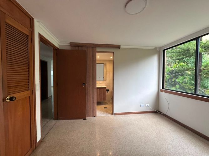 Apartamento de 3 alcobas en arriendo en Las Lomas, Medellín, 145 m² · foto 13 de 18