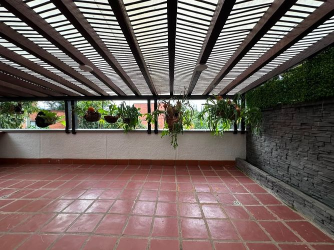 Apartamento de 3 alcobas en arriendo en Las Lomas, Medellín, 145 m² · foto 17 de 18