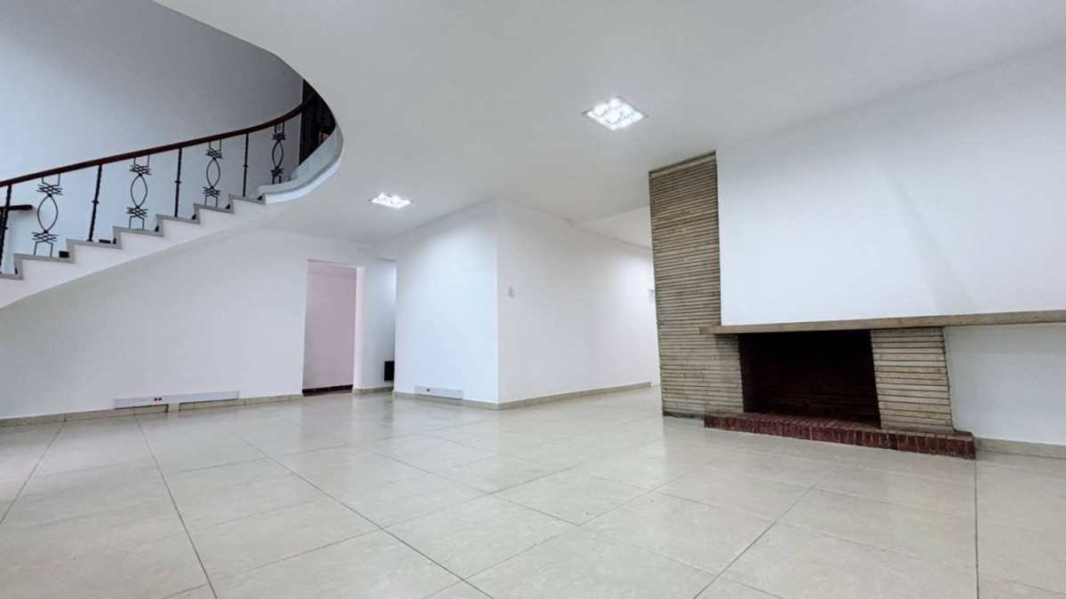 Casa en arriendo en Barrios Unidos, Bogotá · foto 3 de 24