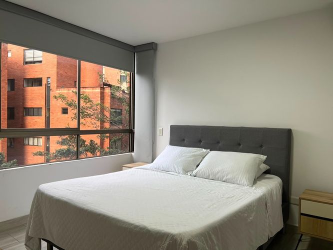 Apartamento de 3 alcobas en arriendo en El Poblado, Medellín, 89 m² · foto 10 de 15