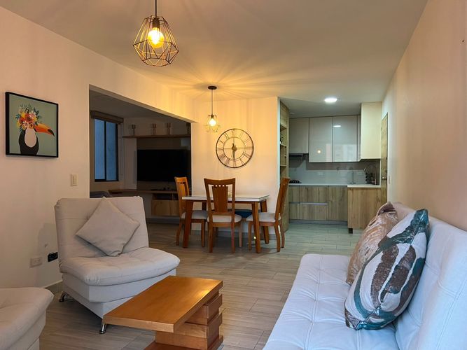 Apartamento de 3 alcobas en arriendo en El Poblado, Medellín, 89 m² · foto 2 de 15