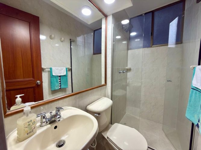 Apartamento de 3 alcobas en arriendo en El Poblado, Medellín, 89 m² · foto 10 de 12