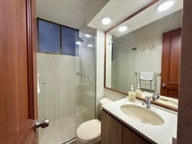 Apartamento de 3 alcobas en arriendo en El Poblado, Medellín, 89 m² · foto 12 de 12