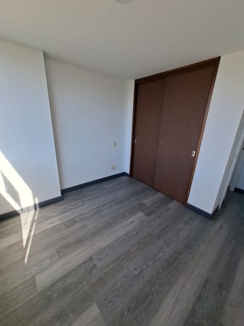 Apartamento de 3 alcobas en arriendo en El Diamante No. 2, Medellín, 70 m² · foto 5 de 12