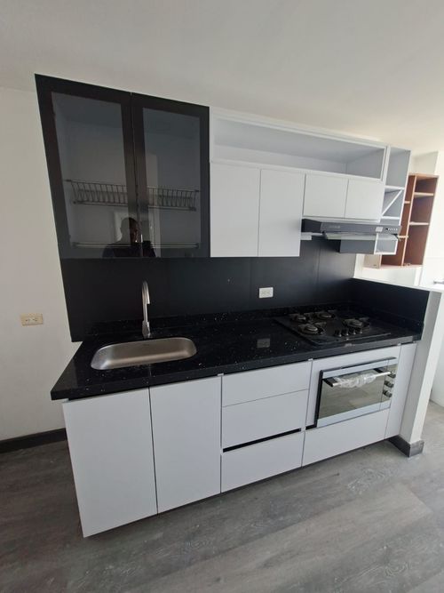 Apartamento de 3 alcobas en arriendo en El Diamante No. 2, Medellín, 70 m² · foto 9 de 12