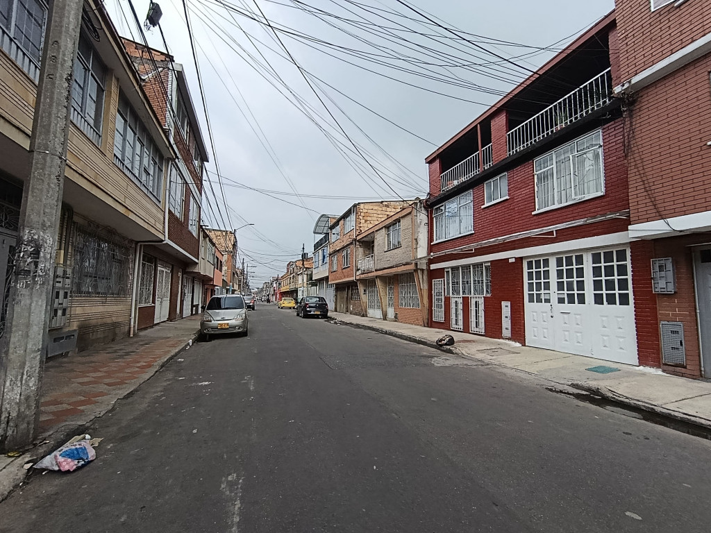 Casa en venta en La Estrada, Bogotá · foto 2 de 24